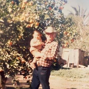 Meet your Posher, Sinia